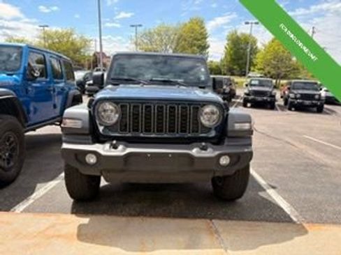 Used 2025 Jeep Wrangler Unlimited Sport AWD/4WD image 4