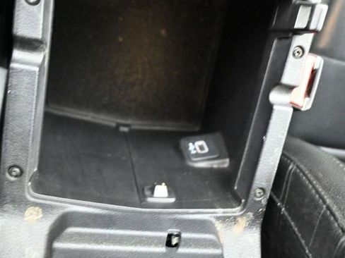 Used 2021 Jeep Wrangler Unlimited Sahara AWD/4WD image 13