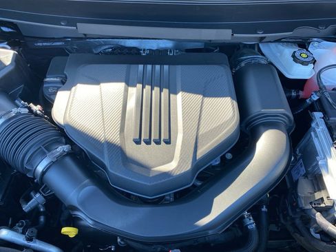 New 2026 Chevrolet Traverse LT w/ Midnight/Sport Edition image 13