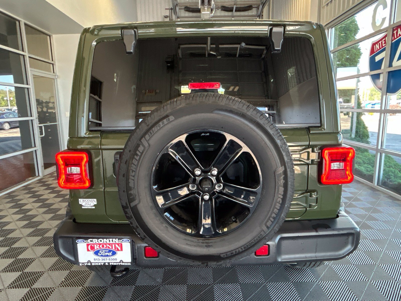 Used 2020 Jeep Wrangler Unlimited Sahara AWD/4WD image 5