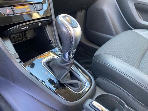 Used 2022 Buick Encore Preferred w/ Safety Package image 12