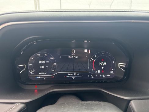 Used 2023 GMC Yukon Denali Ultimate image 9