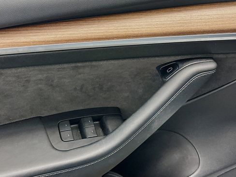 Used 2022 Tesla Model 3 Long Range image 15