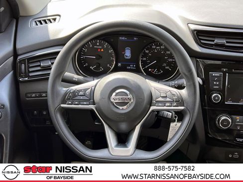 Used 2022 Nissan Rogue Sport S image 13