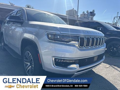 Used 2024 Jeep Wagoneer L Series II image 6