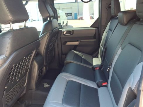 Used 2023 Ford Bronco Black Diamond AWD/4WD image 27