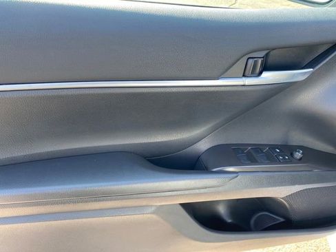 Used 2023 Toyota Camry SE image 15
