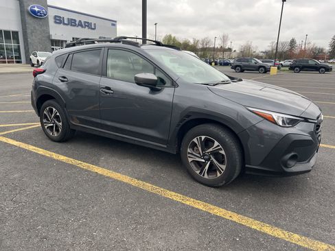 Used 2024 Subaru Crosstrek 2.0i Premium AWD/4WD image 4