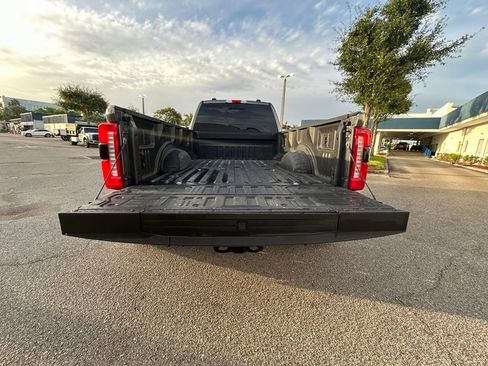 Used 2025 Ford F350 Lariat w/ Lariat Ultimate Package AWD/4WD image 32