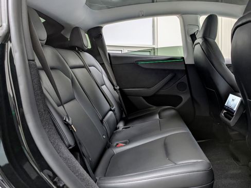 Used 2026 Tesla Model Y Premium image 29