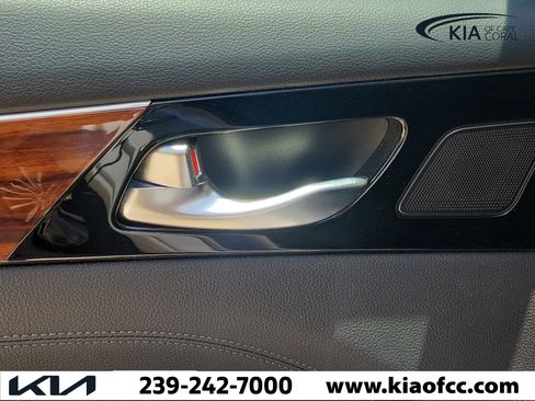 Used 2017 Kia Cadenza Technology FWD image 15