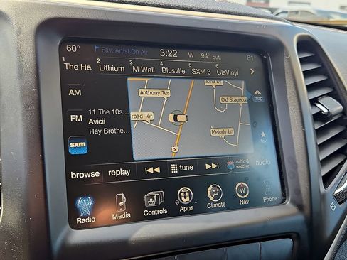 Used 2014 Jeep Cherokee Limited AWD/4WD image 19