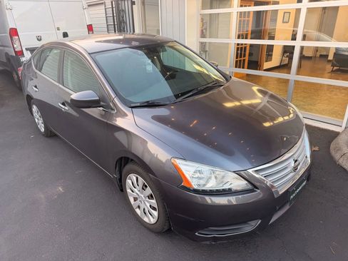 Used 2015 Nissan Sentra SV image 1