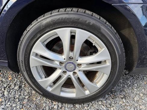 Used 2011 Mercedes-Benz E 350 4MATIC Wagon image 28