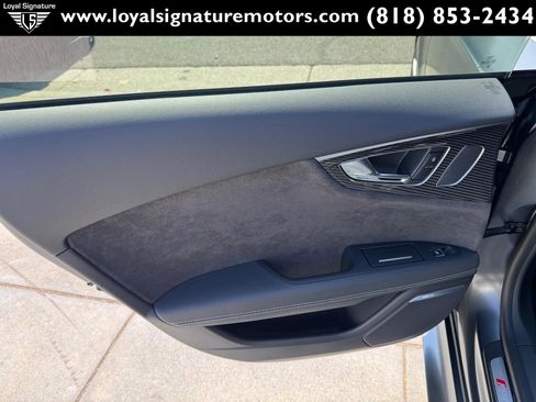 Used 2016 Audi RS 7 Prestige w/ Driver Assistance Package image 16