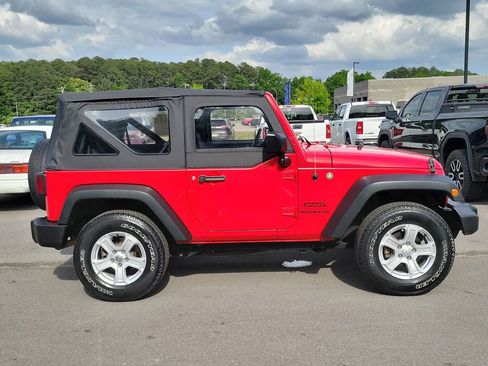 Used 2016 Jeep Wrangler Sport w/ Trailer Tow Group AWD/4WD image 2