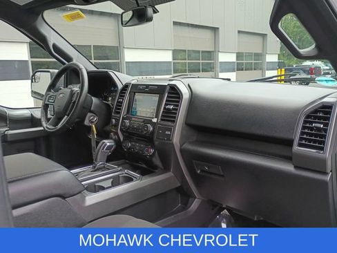 Used 2017 Ford F150 XLT w/ Equipment Group 302A Luxury AWD/4WD image 27