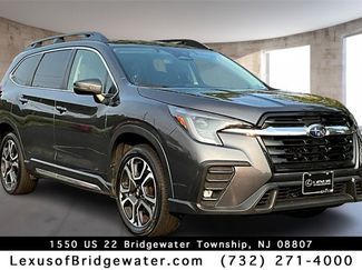 Used 2023 Subaru Ascent Limited image 1