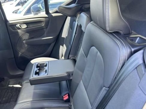 Used 2024 Volvo XC40 B5 Plus w/ Protection Package Premier AWD/4WD image 5