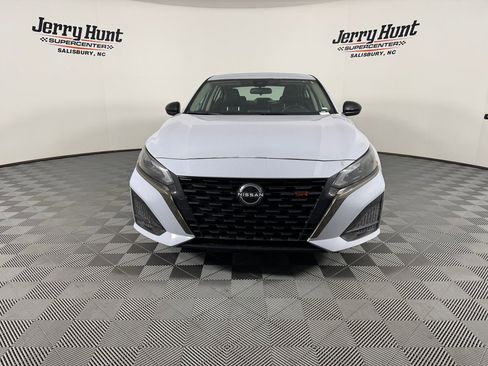 Used 2024 Nissan Altima 2.5 SR image 6