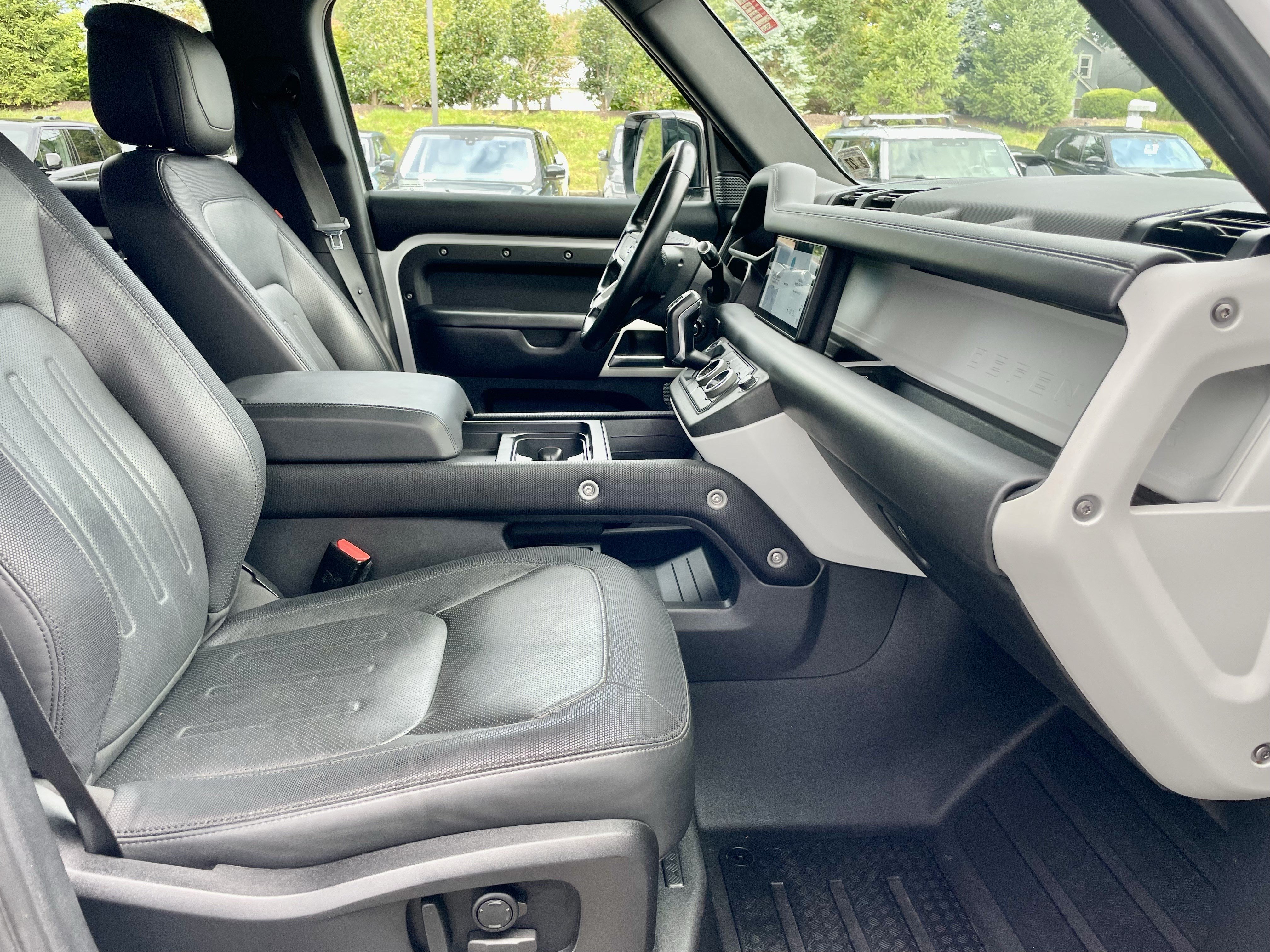 Used 2022 Land Rover Defender 110 X-Dynamic HSE AWD/4WD image 15