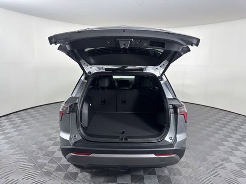 New 2026 Chevrolet Equinox LT w/ Convenience Package II FWD image 13