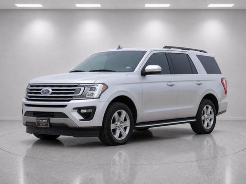 Used 2019 Ford Expedition XLT w/ Equipment Group 202A RWD image 7