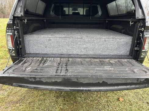 Used 2015 RAM 1500 Laramie w/ Convenience Group image 7