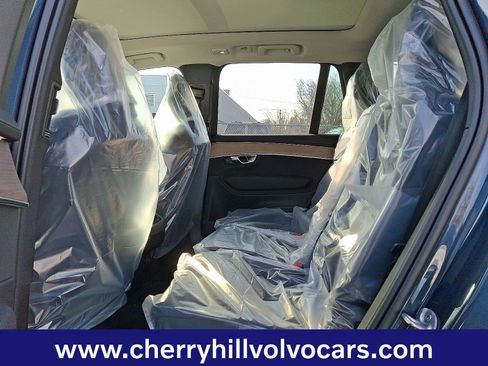 New 2026 Volvo XC90 B6 Plus w/ Protection Package Premier image 7