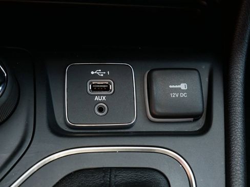 Used 2020 Jeep Cherokee High Altitude AWD/4WD image 24