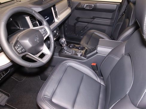 New 2025 Ford Bronco Outer Banks image 27