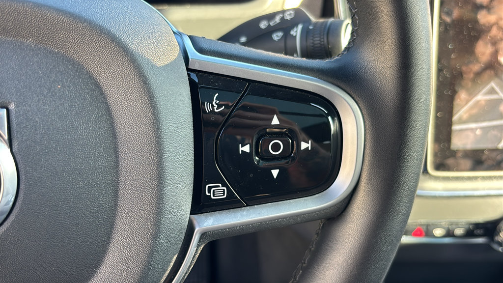 Certified 2026 Volvo XC90 B6 Plus AWD/4WD image 19