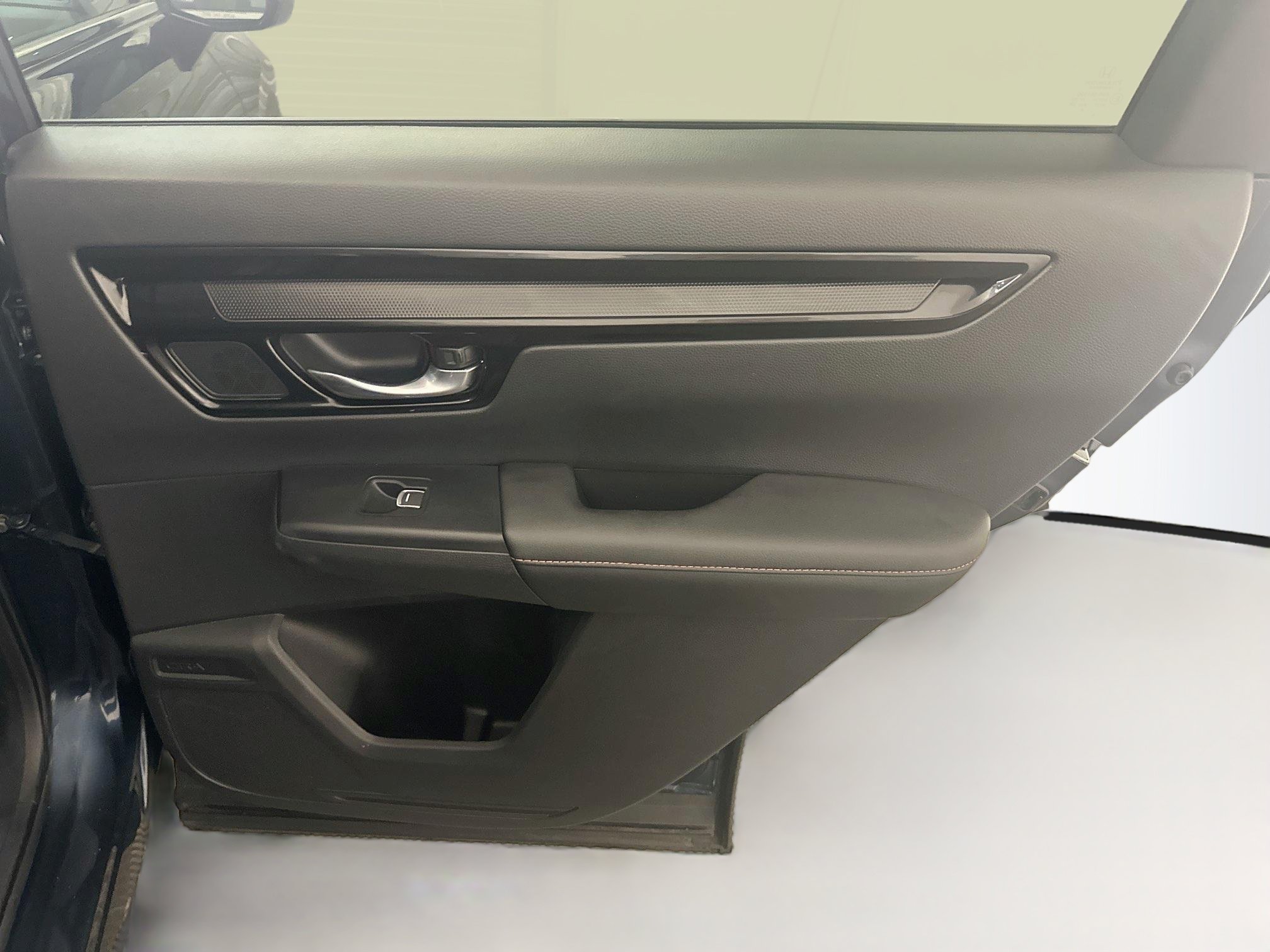 Used 2025 Honda CR-V Sport Touring image 33