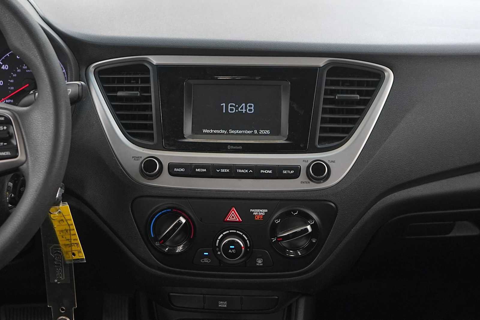 Used 2020 Hyundai Accent SE FWD image 20