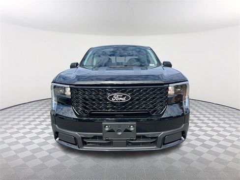 Used 2025 Ford Maverick Lariat w/ Black Appearance Package image 2