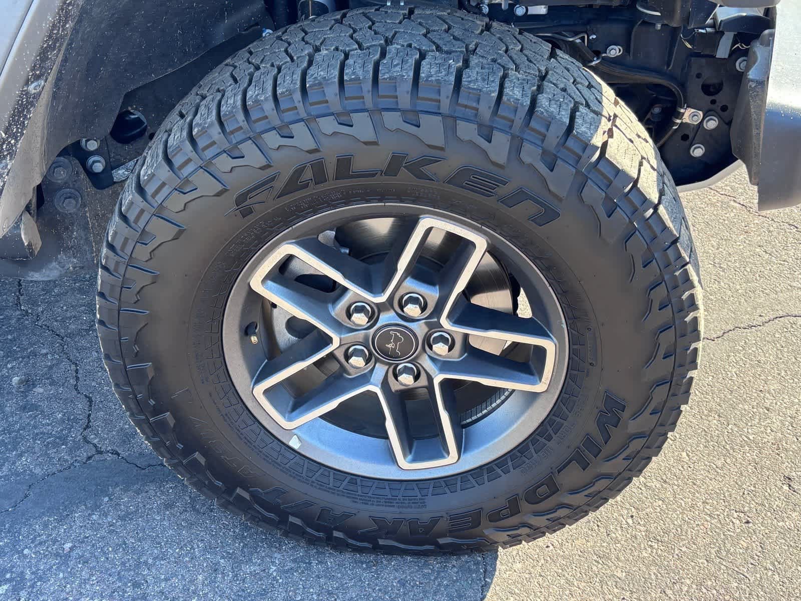 Used 2026 Jeep Gladiator Mojave AWD/4WD image 8