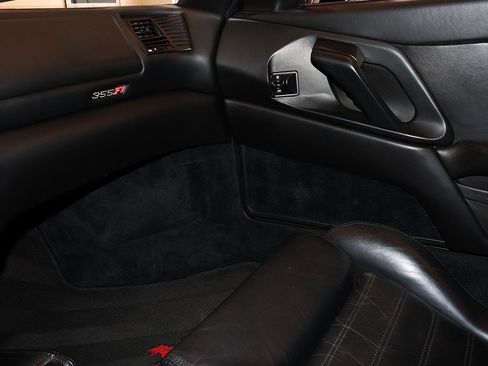 Used 1998 Ferrari F355 Berlinetta image 89