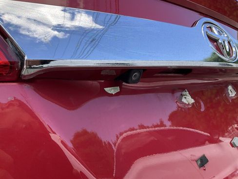 Used 2014 Toyota Camry SE FWD image 11