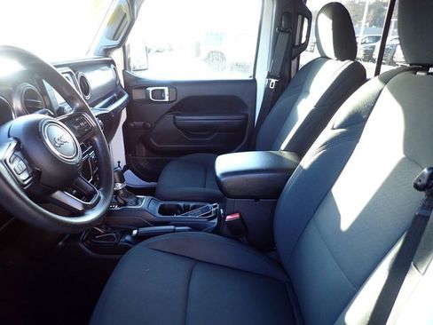 Used 2021 Jeep Wrangler Unlimited Sport image 13