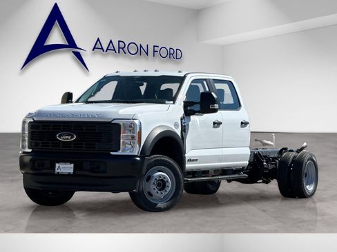 New 2026 Ford F550 4x4 Crew Cab image 2