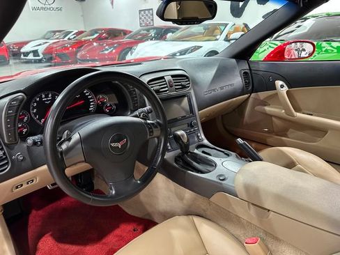 Used 2007 Chevrolet Corvette Coupe w/ Preferred Equipment Group RWD image 9