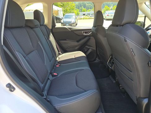 Used 2019 Subaru Forester Premium AWD/4WD image 13