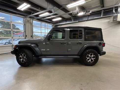 Used 2019 Jeep Wrangler Unlimited Sport S AWD/4WD image 2