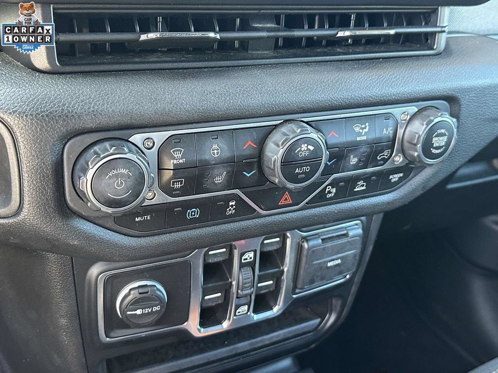 Used 2024 Jeep Wrangler Unlimited w/ Convenience Group AWD/4WD image 27