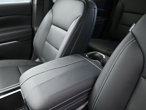 New 2026 Chevrolet Traverse LT w/ Driver Confidence Package FWD image 14