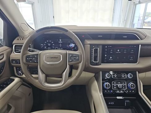 Used 2024 GMC Yukon Denali w/ Advanced Technology Package AWD/4WD image 13