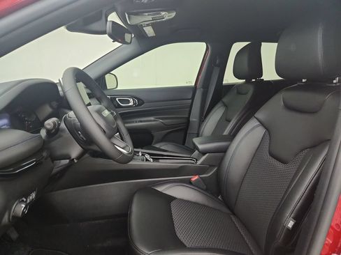 New 2026 Jeep Compass Latitude AWD/4WD image 18