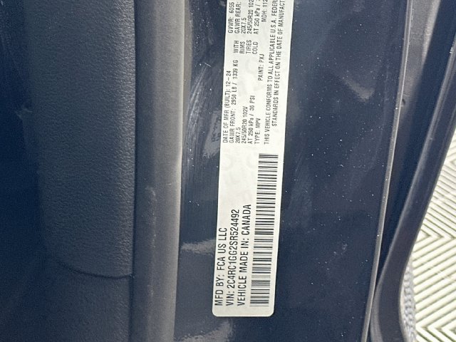 Used 2025 Chrysler Pacifica Limited FWD image 36