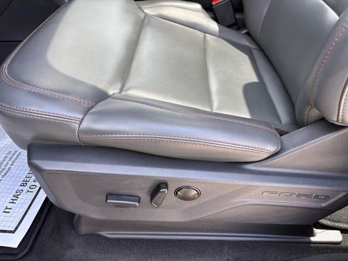 Used 2025 Ford Expedition Active AWD/4WD image 18