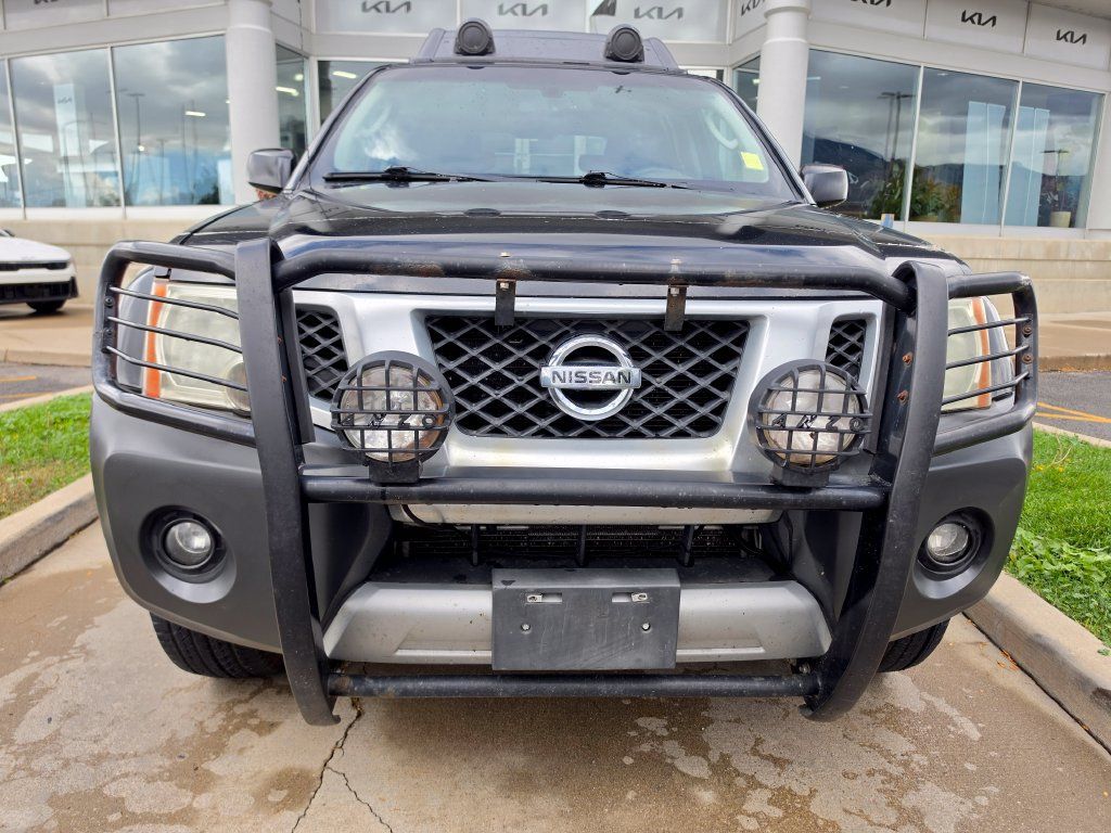 Used 2011 Nissan Xterra PRO-4X AWD/4WD image 2
